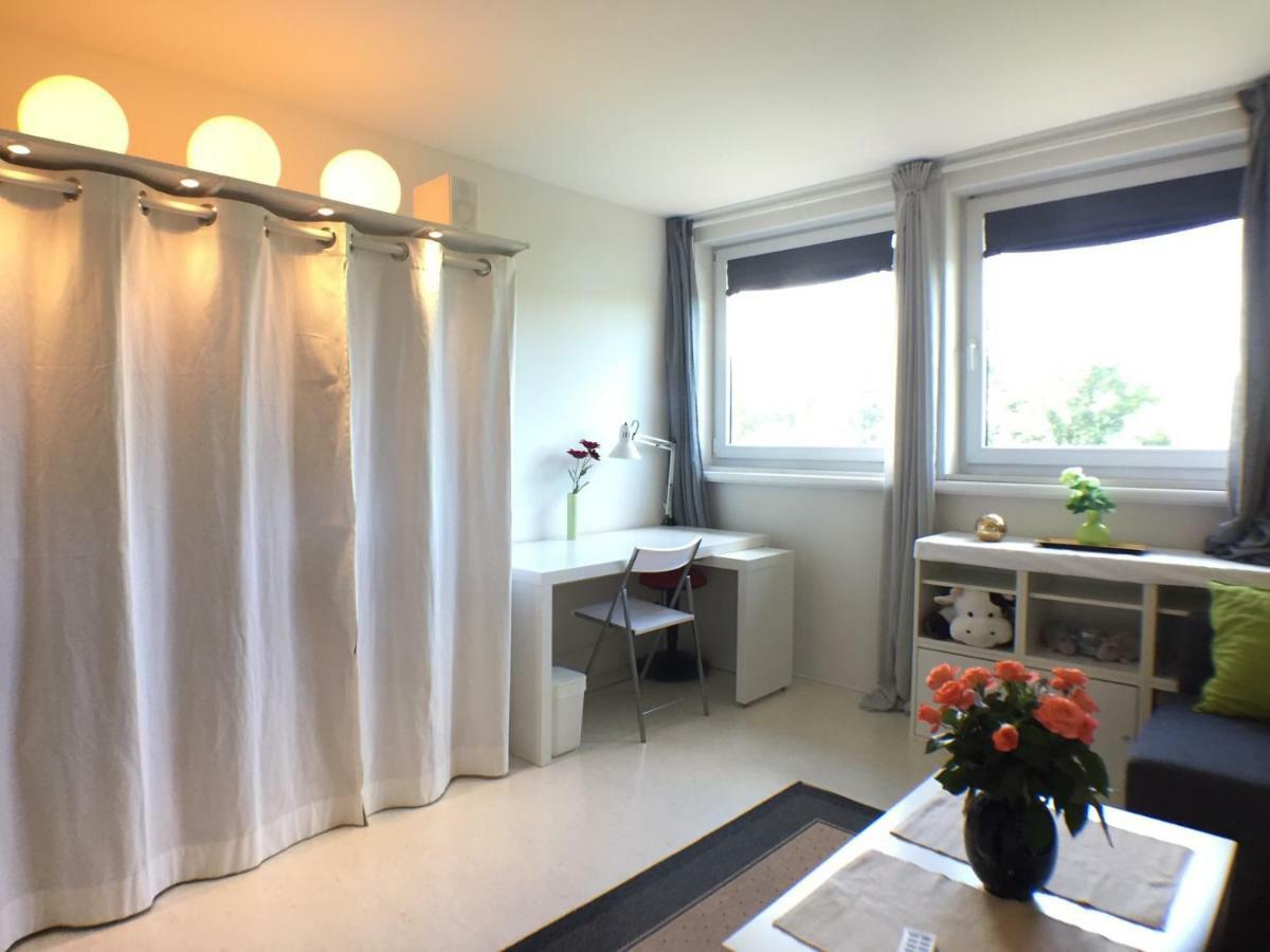 המבורג Grosses Helles Zimmer + Eigenes Bad מראה חיצוני תמונה