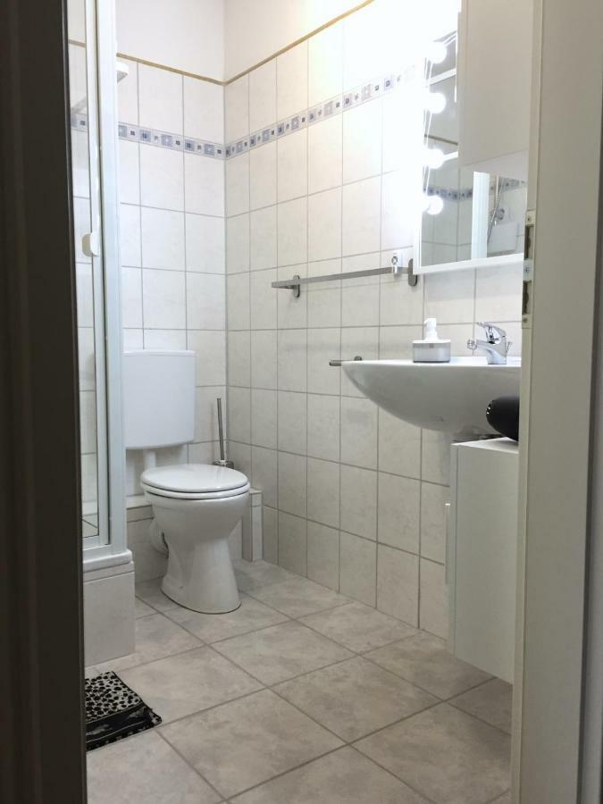 המבורג Grosses Helles Zimmer + Eigenes Bad מראה חיצוני תמונה